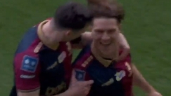 Ο Κούτρης πανηγυρίζει το γκολ του 