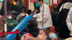 Τέλος εποχής στην Κίνα για τον κορονοϊό: Το Πεκίνο «πετάει» τις μάσκες