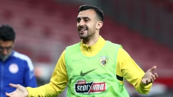 Στράτος Σβάρνας σε προπόνηση της ΑΕΚ