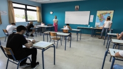 Αντίστροφη μέτρηση για τις Πανελλήνιες: Το πρόγραμμα, τα ειδικά μαθήματα και οι αλλαγές στη βαθμολόγηση 