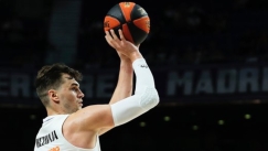 Ο Μάριο Χεζόνια με τη φανέλα της Ρεάλ Μαδρίτης.