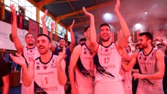Οι παίκτες του Πανιωνίου με τον κόσμο τους