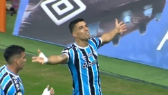 Το τρομερό γκολ του Σουάρες κόντρα στην Ιντερνασιονάλ