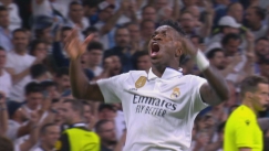 O Βινίσιους πανηγυρίζει το γκολ του