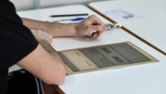 Πανούργος μαθητής στη Θεσσαλονίκη ξεπέρασε τους παραδοσιακούς τρόπους αντιγραφής αλλά τον... πρόδωσε η τεχνολογία