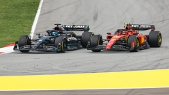 Πρόταση γάμου από... Mercedes σε Ferrari (vid)