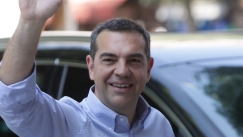 Πληροφορίες ότι ο Τσίπρας παραιτείται από πρόεδρος του ΣΥΡΙΖΑ