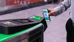 Έρχεται η δυνατότητα πληρωμής εισιτηρίου σε λεωφορεία και Μετρό από το κινητό 