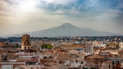 Η πιο επικίνδυνη πόλη της Ευρώπης «ζει» στο χάος των καρτέλ και καλεί τους τουρίστες να μην κουβαλάνε πολλά μετρητά πάνω τους