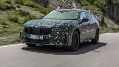 Πόσο ακόμα πιο άνετο θα είναι το νέο Skoda Superb; (vid)