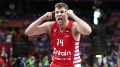 Ελεύθερος από τους Ράπτορς ο Βεζένκοβ, έτοιμος για την επιστροφή στον Ολυμπιακό