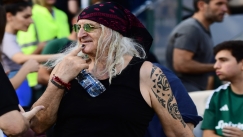 Στις κερκίδες της Λεωφόρου Μπακογιάννης, Βαρδινογιάννης και ο ροκ...Καρβέλας