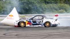 Ο Mad Mike μαθαίνει στον Μαξ Φερστάπεν να ντριφτάρει (vid)