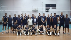 ο αναπληρωτής υπουργός Αθλητισμού Γιάννης Βρούτσης στην προπόνηση της εθνικής ομάδας βόλεϊ ανδρών