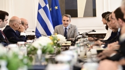 Πυρκαγιές, πλημμύρες, ακρίβεια: Πώς αξιολογούν οι πολίτες το έργο της κυβέρνησης