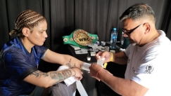 Η πυγμάχος Σαμπρίνα Πέρεζ