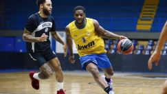 Φιλική νίκη για το Περιστέρι επί του Απόλλωνα με κορυφαίο τον Ράγκλαντ