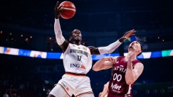 Ο Ντένις Σρέντερ.