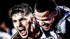 Ο Κωνσταντίνος Κουλιεράκης πανηγυρίζει το γκολ της νίκης επί της Άιντραχτ