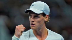 O Γιάνικ Σίνερ πανηγυρίζει