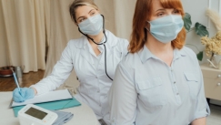Ύπουλες νοσοκόμες έδιναν ναρκωτικά σε ηλικιωμένους για να έχουν... ήρεμη βάρδια