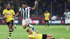 Ο Τάισον ανακόπτεται από τον Βίντα