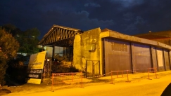 «Ηλία ρίχ’ το»: Κατεδαφίζεται το τελευταίο μπουζουξίδικο στα Τρίκαλα (vid)