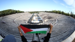 Μηνύματα ελευθερίας και ειρήνης στην Παλαιστίνη στον 40ο Αυθεντικό Μαραθώνιο Αθήνας 