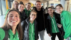 Συνάντηση Αταμάν με την ομάδα μπάσκετ γυναικών του Παναθηναϊκού στο αεροδρόμιο 