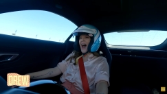 Η Ντρου Μπάριμορ στο δεξί κάθισμα σε πίστα της F1 με 290 χλμ/ώρα (vid)