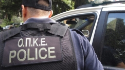 Η απολογία του αστυνομικoύ που κατηγορείται ότι σκότωσε τον 17χρονο στη Βοιωτία: «Η βίαιη κίνησή του προκάλεσε την ενεργοποίηση της σκανδάλης» 