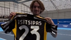 Η Γιουνέντους χάρισε μία φανέλα της στον Στέφανο Τσιτσιπά (vid)