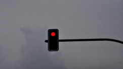 Νεαρός στον Βόλο πέρασε 12 κόκκινα για να αποφύγει το αλκοτέστ