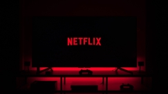 Το Netflix ανακοίνωσε για πρώτη φορά τα νούμερα τηλεθέασης: Η σειρά που καθήλωσε το κοινό με 812 εκατ. ώρες παρακολούθησης (vid) 
