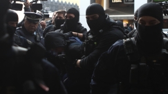 Επεισόδια στον Ρέντη: Ο θάνατος του αστυνομικού αλλάζει το κατηγορητήριο για τον 18χρονο και τους δράστες