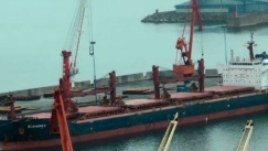 Ελληνόκτητο φορτηγό πλοίο χτυπήθηκε από πύραυλο στην Ερυθρά Θάλασσα (vid)