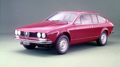 Διπλή επέτειος για θρυλικά μοντέλα της Alfa Romeo