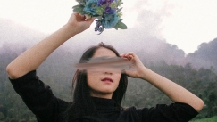 Πώς ο αγχώδης τύπος δεσμού δεν σε αφήνει να ξεπεράσεις εύκολα έναν χωρισμό