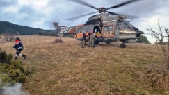 Κυνηγός έπεσε σε γκρεμό, το όπλο εκπυρσοκρότησε και έχασε το χέρι του