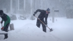 Νέα Υόρκη: Σαββατοκύριακο με χιόνια για πρώτη φορά μετά από δύο χρόνια (vid)