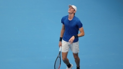 O Στέφανος Σακελλαρίδης χαμογελάει