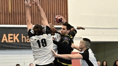Φάση από το ΑΕΚ - ΠΑΟΚ στο χάντμπολ