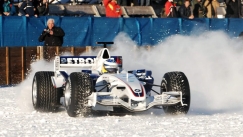Σαν Σήμερα: Όταν η BMW έβαλε μονοθέσιο F1 στα χιόνια (vid)