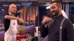 «Πάγωσε» ο Κουτσόπουλος με ατάκα παίκτη του Masterchef: «Είμαστε παντρεμένοι με παιδιά» είπε ο Κοντιζάς (vid)