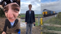 Κολλημένος με τα τρένα: Η περίπτωση του Βρετανού με το ξεκαρδιστικό γέλιο που ξέρει τα πάντα για τους σιδηροδρόμους (vid)