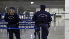 Θεριακλής προκάλεσε αναστάτωση σε πτήση: Τον κατέβασαν από το αεροπλάνο και τον συνέλαβαν στο αεροδρόμιο «Μακεδονία»