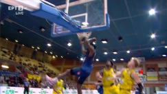 Ο Μπιουκάναν καρφώνει και βγάζει τη μπάλα