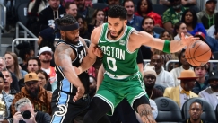 Φάση από τον αγώνα Χοκς - Σέλτικς.