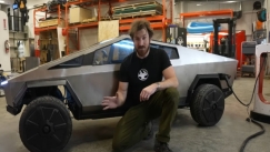 Εφευρέτης κατασκεύασε τηλεκατευθυνόμενο Tesla: Η τελική ταχύτητα που έχει ενθουσιάσει μέχρι και τον Musk (vid)