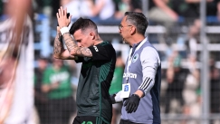 Ο Μπερνάρ αποχωρεί τραυματίας από το ματς στη Λαμία